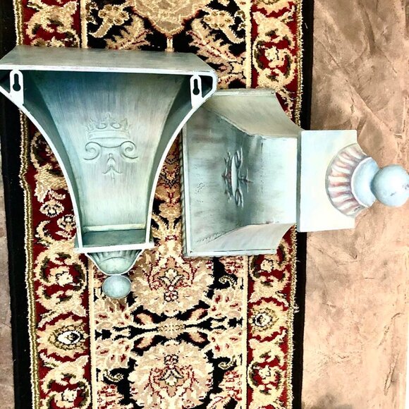 NWT ALEXANDRA'S ACCENTS Pair Regal Crown Motif Wall Sconces French Blue Copper - Picture 5 of 5